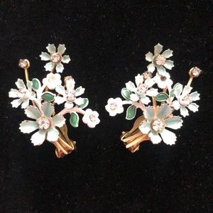 Vintage Retro Clip On Earrings by Leru